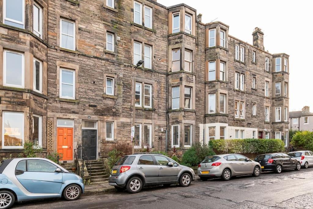 エディンバラHolyrood Park: Lush & Arty 2 Double Bed Flatアパートメント エクステリア 写真